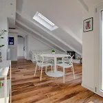 Just Urban Stays - Stunning Penthouse With Balcony - Porta Venezia