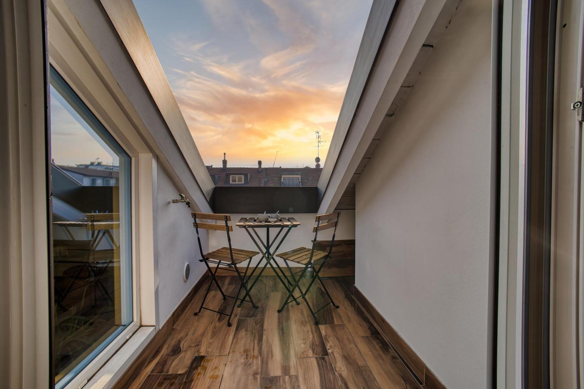 Stunning Penthouse With Balcony - Porta Venezia Milan