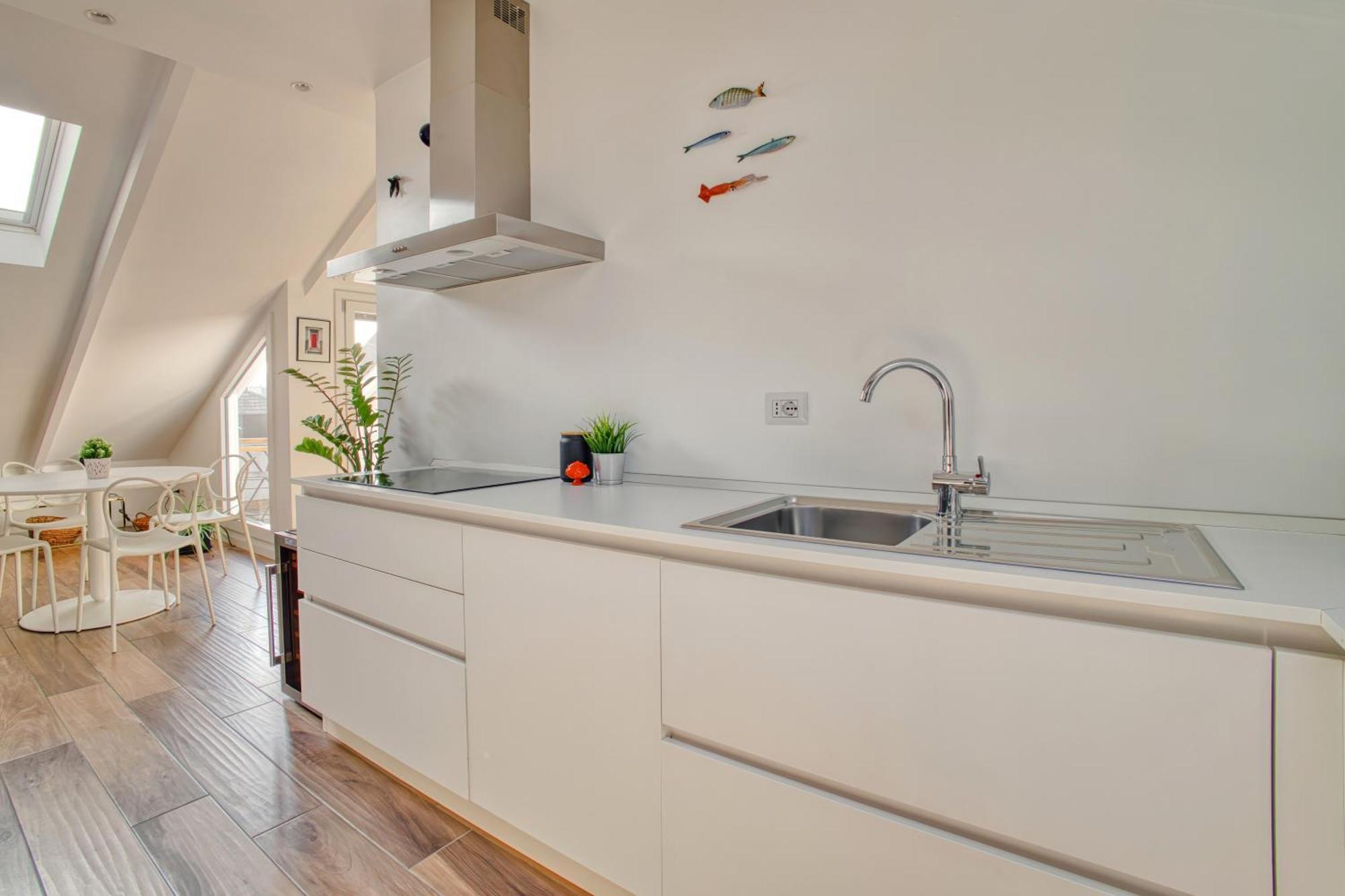 Just Urban - Stunning Penthouse With Balcony - Porta Venezia