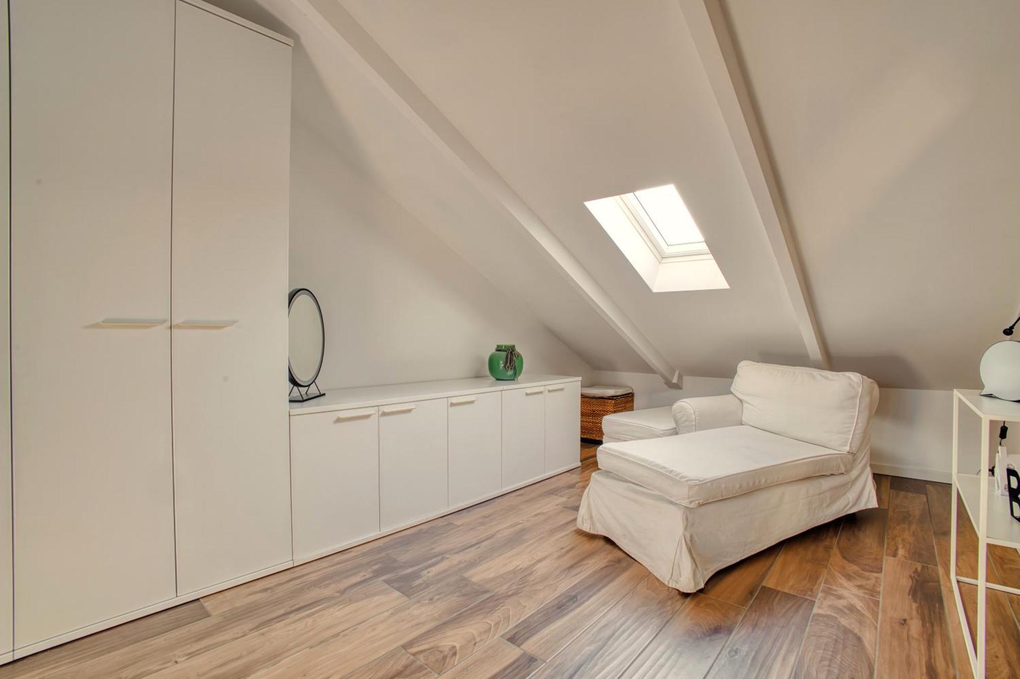 Stunning Penthouse With Balcony - Porta Venezia Appartement *